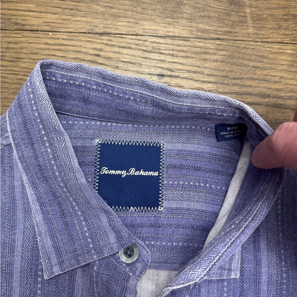 Tommy Bahama Silk Button Down Shirt Size M - Picture 2 of 4